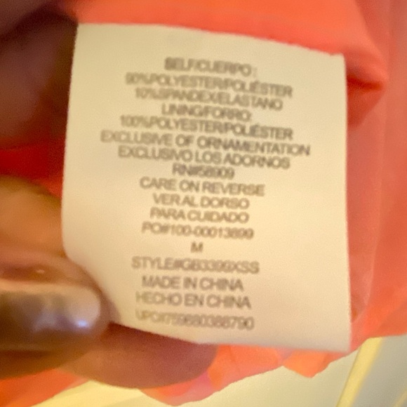 Gianni Bini suede cropped in neon coral, size M. - Picture 5 of 6